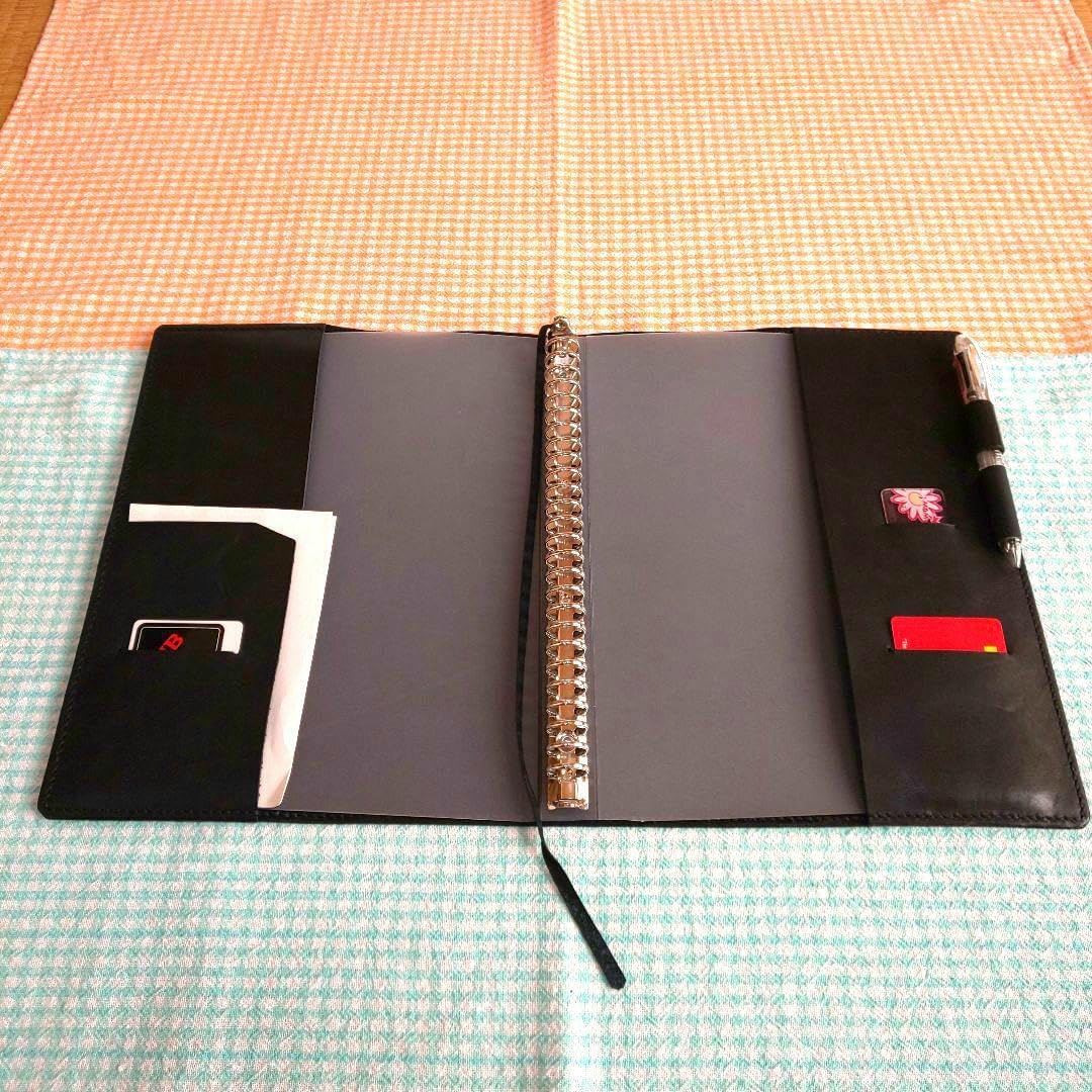 オイルワックスヌメ革黒レザーカバー、B5 26穴バインダー付 オイル